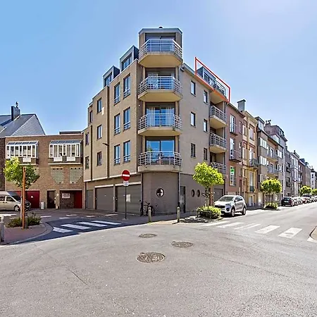 Duplex Located In The Market Square Apartment